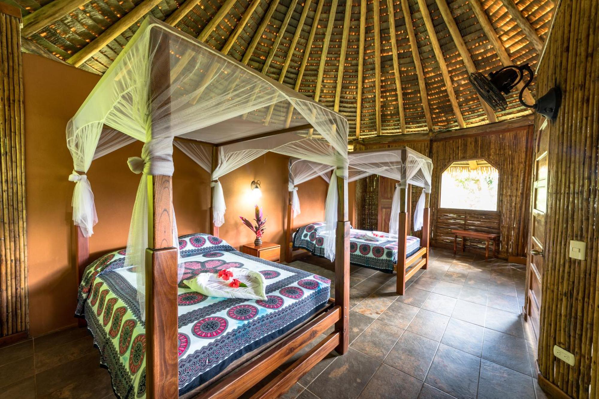 Luna Lodge Carate Экстерьер фото