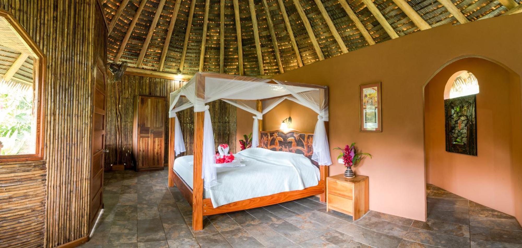 Luna Lodge Carate Экстерьер фото